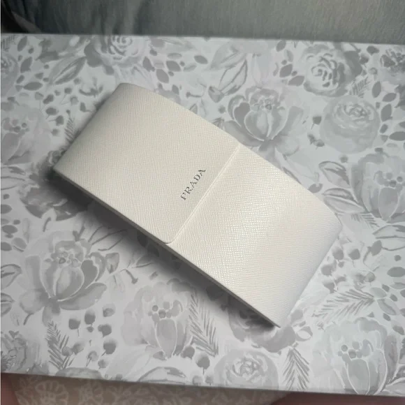 Prada Women's Brown Sunglasses - Picture 2 of 4